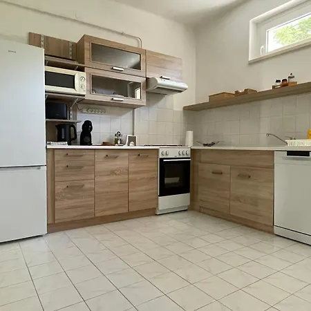 Varlak Vendeghaz 1 Siófok